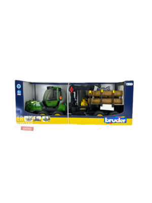 Ciągnik John Deere z przyczepą samozaładowczą i 4 balami